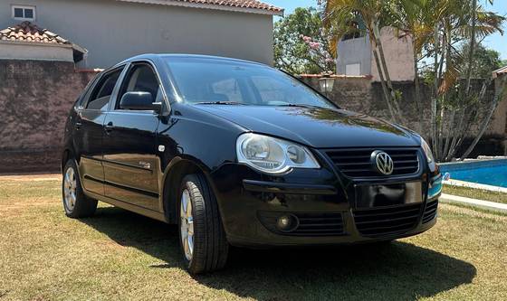 VOLKSWAGEN POLO 1.6 MI SPORTLINE 8V FLEX 4P MANUAL VOLKSWAGEN POLO 1.6 MI SPORTLINE 8V FLEX 4P MANUAL